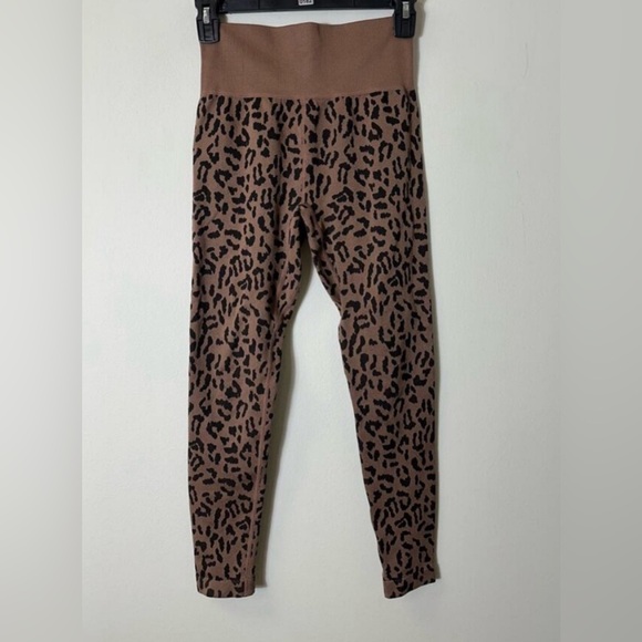 Betsey Johnson leggings small print - Picture 2 of 3